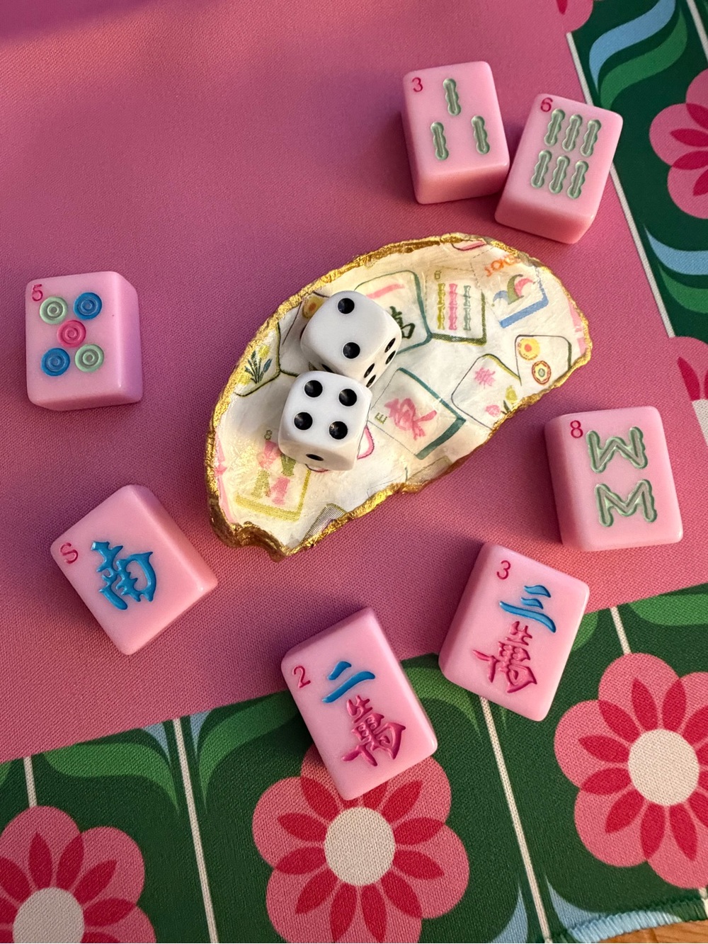 Mahjong Dice Holder with Gold Trim